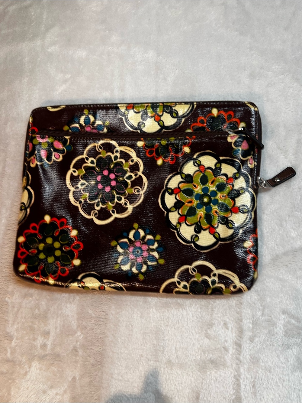 Fossil Key-Per Brown Floral Coated Canvas Tablet Sleeve Zip Pouch Clutch